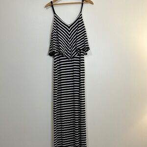 Mossimo Supply Co Black and White Sundress size medium